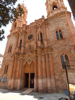 Le Templo de Guadalupe: Un Trésor Architectural Vibrant et un Centre de Foi Profond!